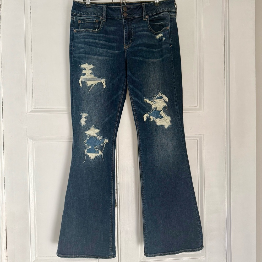 American Eagle Outfitters Artist Flare Distressed Jeans – 14 Long